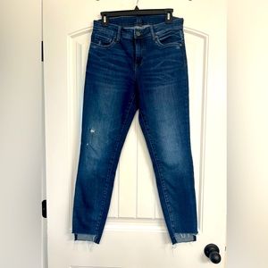 Kut jeans. Minimal distress. Excellent condition.